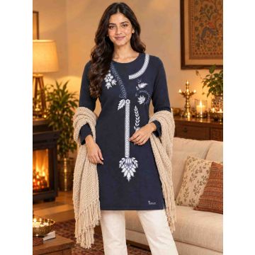 Women’s Cotton Floral Trails Full-Sleeve Long Top – Midnight Navy – lifestyle view